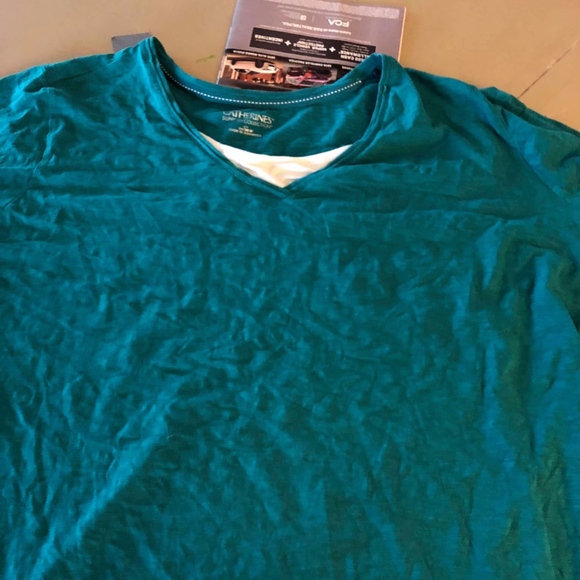 CATHERINES SHORT-SLEEVED SUPREMA COLLECTION V-NECK - Picture 2 of 3